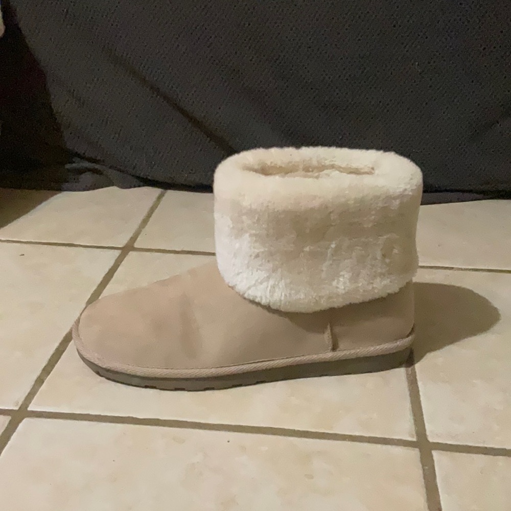 Arizona Jean Company Tan and Cream Plush Comfort Boots with Memory Foam